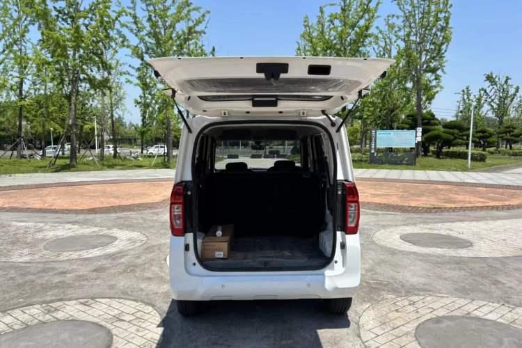 Used Wuling Zhiguang New Energy 2025 Comfort Model Trunk