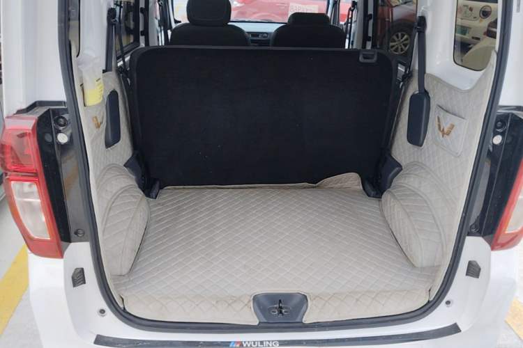 Used Wuling Zhiguang New Energy 2025 Model 305km Ambitious Edition Trunk