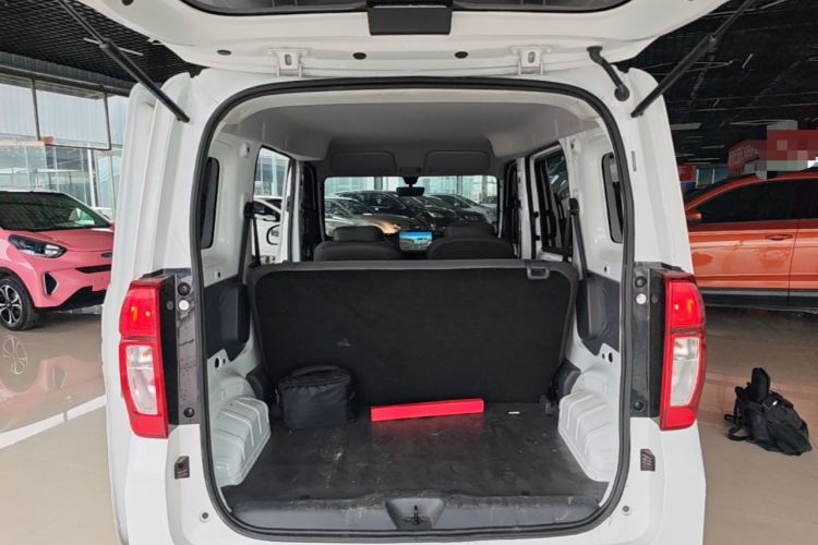 Used Wuling Zhiguang New Energy 2025 Comfort Model Trunk
