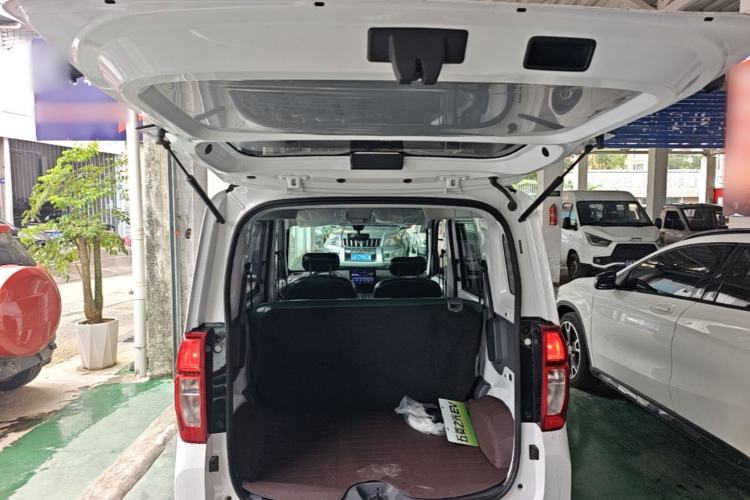Used Wuling Zhiguang New Energy 2025 Model 305km Ambitious Edition Trunk