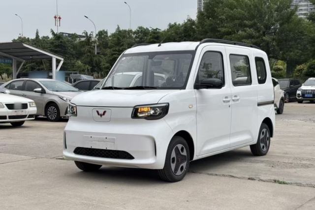 Used Wuling Zhiguang New Energy 2025 Model 305km Ambitious Edition
