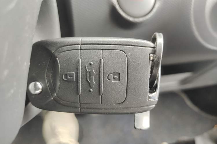 Used Wuling Zhiguang New Energy 2025 Standard Model Vehicle Key