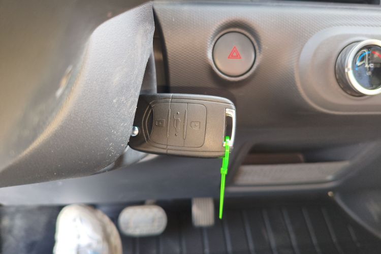 Used Wuling Zhiguang New Energy 2025 Standard Model Vehicle Key