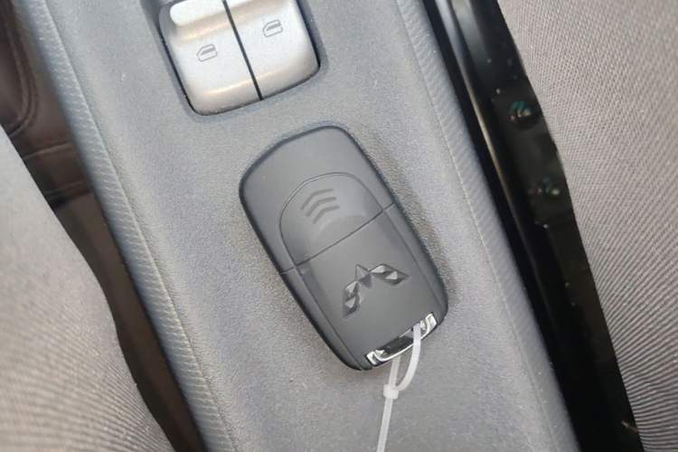 Used Wuling Zhiguang New Energy 2025 Comfort Model Vehicle Key