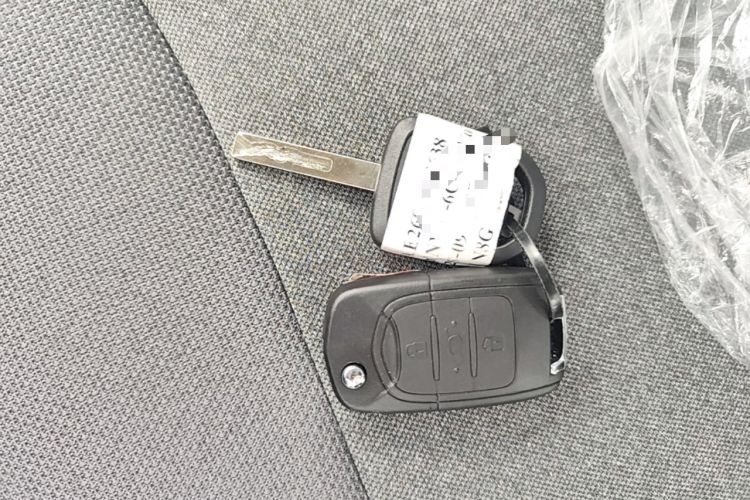 Used Wuling Zhiguang New Energy 2025 Standard Model Vehicle Key