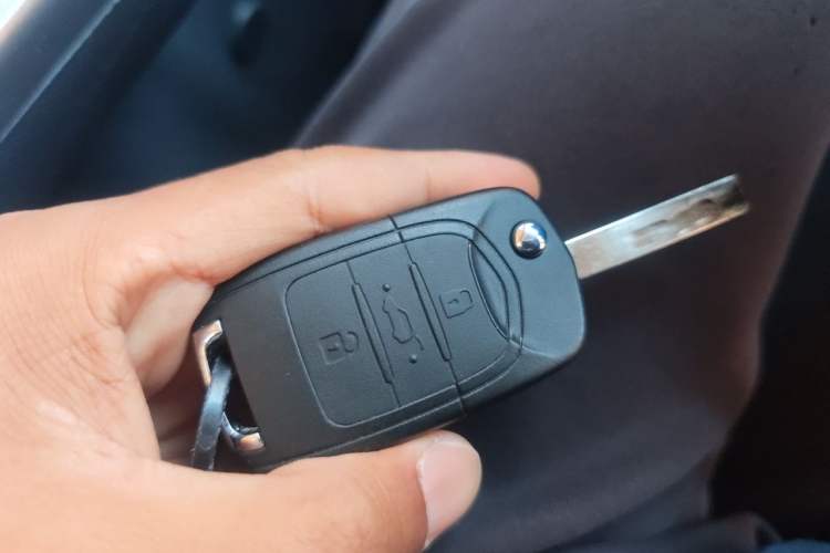 Used Wuling Zhiguang New Energy 2025 Standard Model Vehicle Key