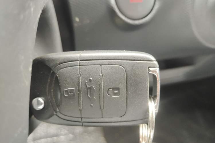 Used Wuling Zhiguang New Energy 2025 Standard Model Vehicle Key