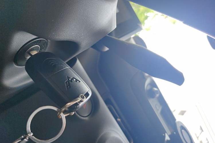 Used Wuling Zhiguang New Energy 2025 Comfort Model Vehicle Key