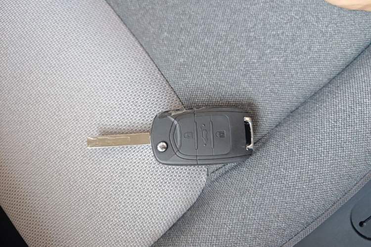 Used Wuling Zhiguang New Energy 2025 Model 305km Ambitious Edition Vehicle Key