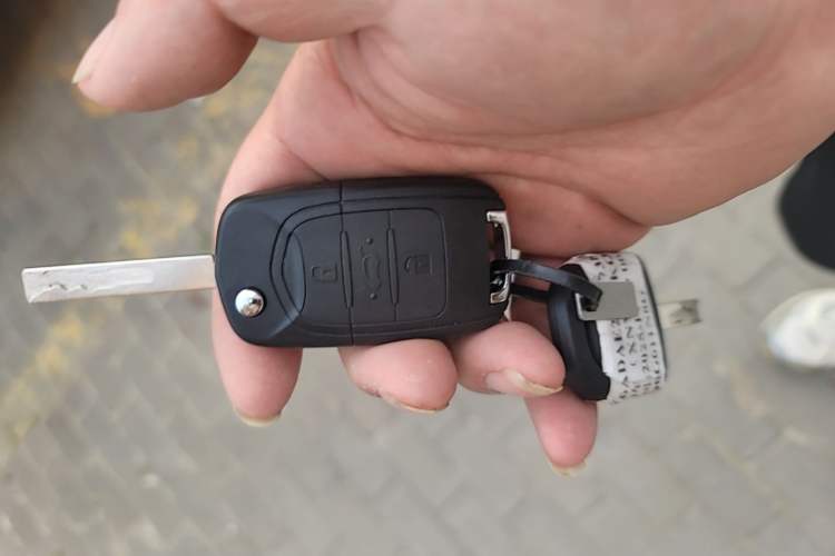 Used Wuling Zhiguang New Energy 2025 Model 305km Ambitious Edition Vehicle Key