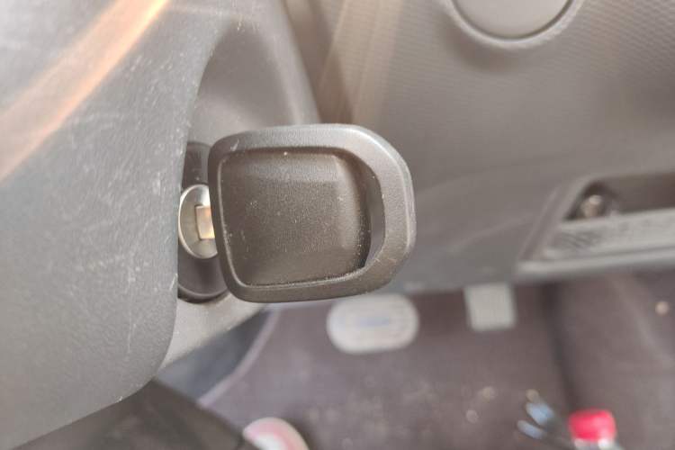 Used Wuling Zhiguang New Energy 2025 Standard Model Vehicle Key