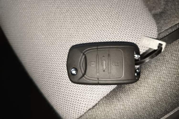 Used Wuling Zhiguang New Energy 2025 Model 305km Ambitious Edition Vehicle Key