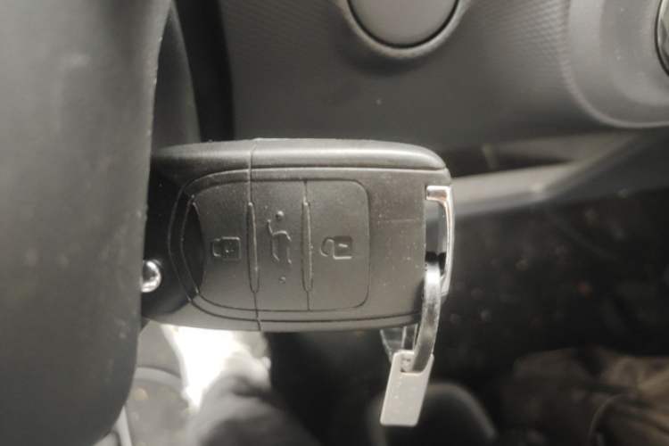 Used Wuling Zhiguang New Energy 2025 Standard Model Vehicle Key