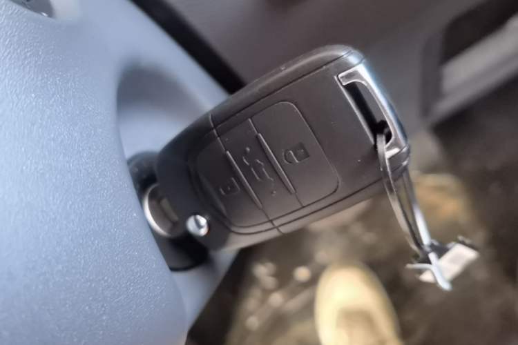 Used Wuling Zhiguang New Energy 2025 Model 305km Ambitious Edition Vehicle Key