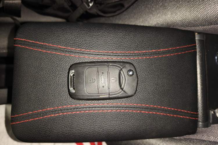 Used Wuling Zhiguang New Energy 2025 Comfort Model Vehicle Key