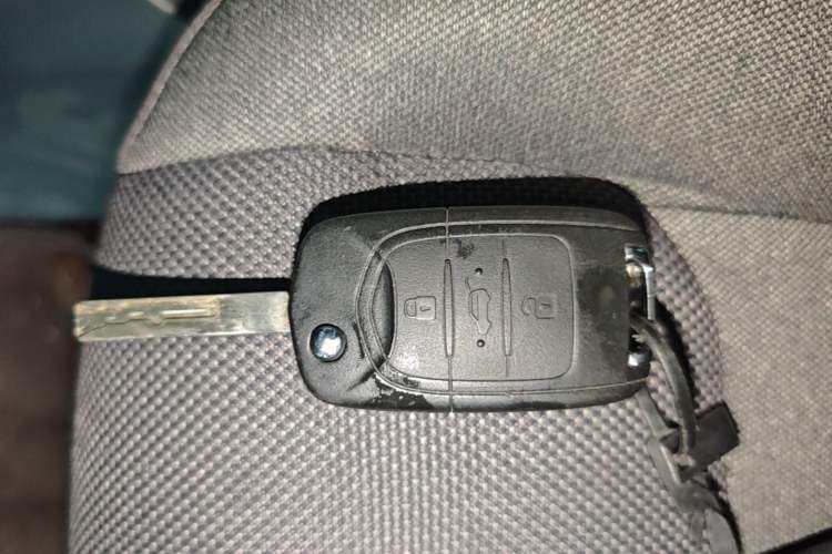 Used Wuling Zhiguang New Energy 2025 Comfort Model Vehicle Key