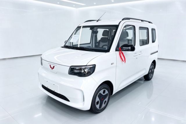 Used Wuling Zhiguang New Energy 2025 Model 305km Ambitious Edition