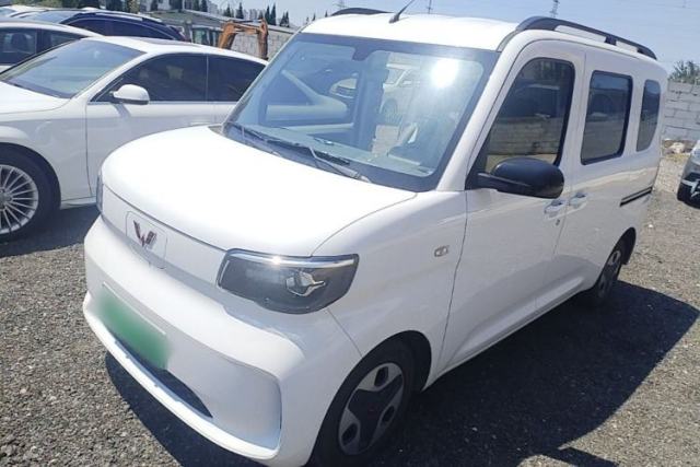 Ojetý Wuling Zhiguang New Energy 2025 Model 305km Ambitious Edition