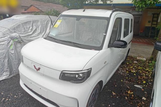 Used Wuling Zhiguang New Energy 2025 Model 305km Ambitious Edition