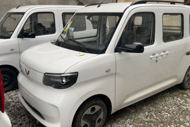 Used Wuling Zhiguang New Energy 2025 Model 305km Ambitious Edition