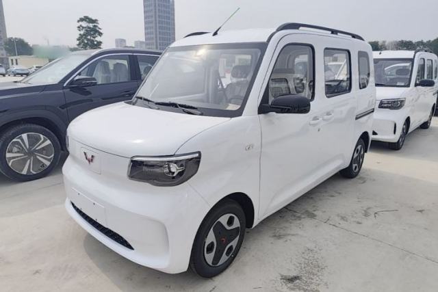 Used Wuling Zhiguang New Energy 2025 Model 305km Ambitious Edition