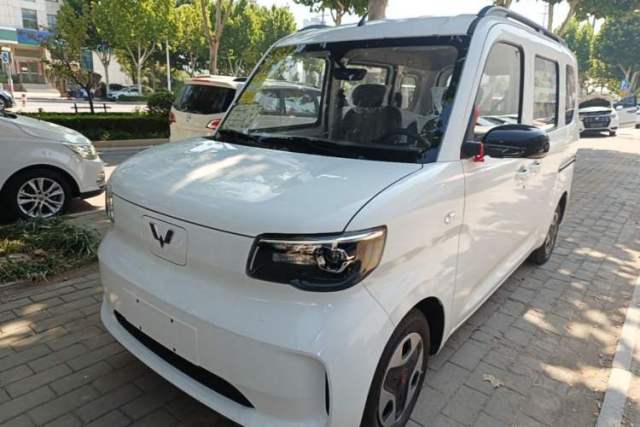 Used Wuling Zhiguang New Energy 2025 Model 305km Ambitious Edition