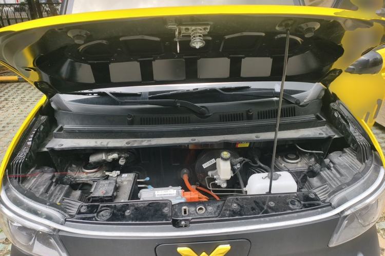Used Wuling Zhiguang New Energy 2025 Comfort Model Engine Bay