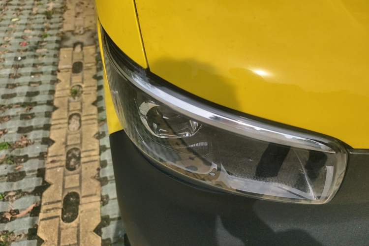 Used Wuling Zhiguang New Energy 2025 Comfort Model Right Front Headlight