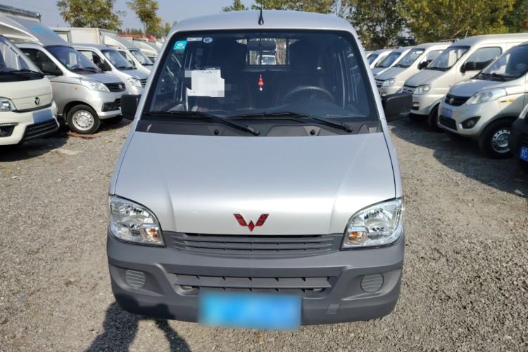 Used Wuling Zhiguang Small Truck 2023 1.5L Double-Cab LAR Front