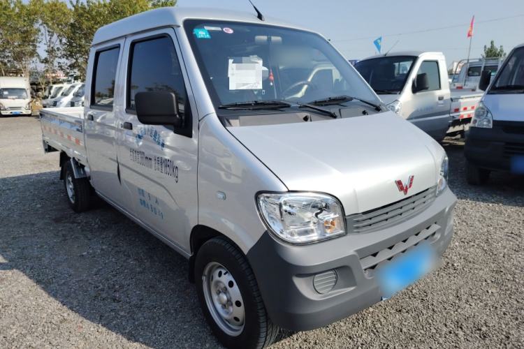 Used Wuling Zhiguang Small Truck 2023 1.5L Double-Cab LAR Front Right 45 Deg
