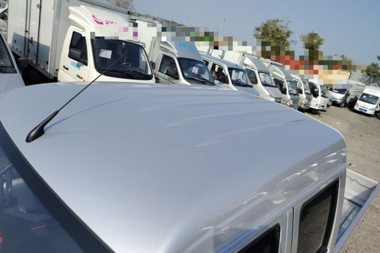 Used Wuling Zhiguang Small Truck 2023 1.5L Double-Cab LAR Roof