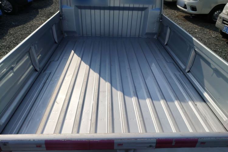 Used Wuling Zhiguang Small Truck 2023 1.5L Double-Cab LAR Trunk