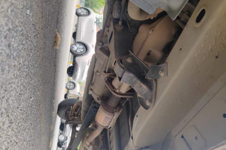 Used Wuling Zhiguang Small Truck 2016 1.2L Single-Row LSI Chassis Front Left