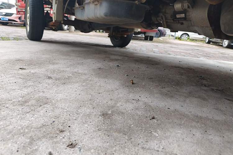 Used Wuling Zhiguang Small Truck 2016 1.2L Single-Row LSI Chassis Front Right
