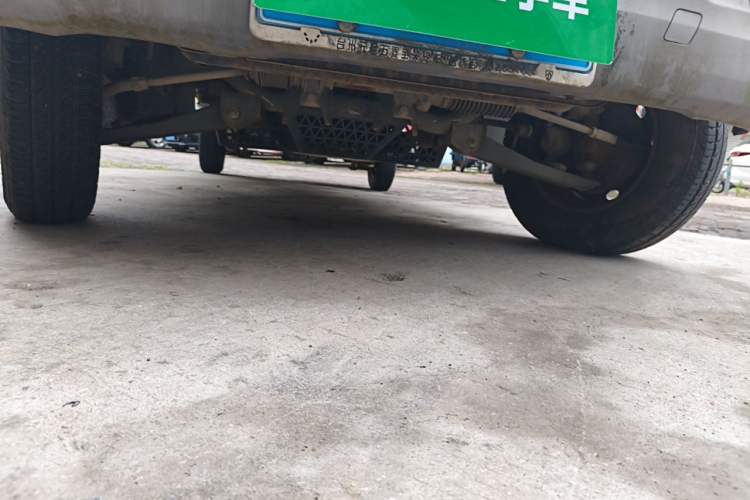 Used Wuling Zhiguang Small Truck 2016 1.2L Single-Row LSI Chassis Front