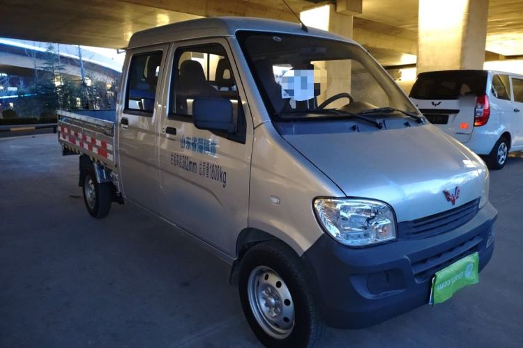 Used Wuling Zhiguang Small Truck 2016 1.2L Double-Cab LSI Front Right 45 Deg