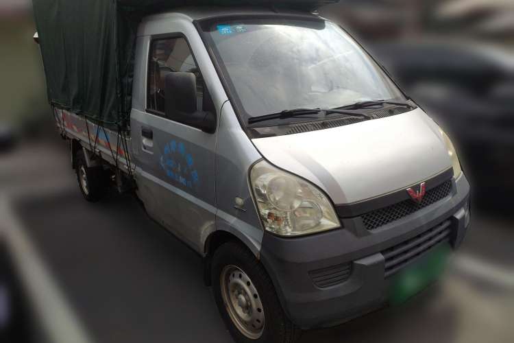 Used Wuling Zhiguang Small Truck 2016 1.2L Single-Row LSI Front Right 45 Deg