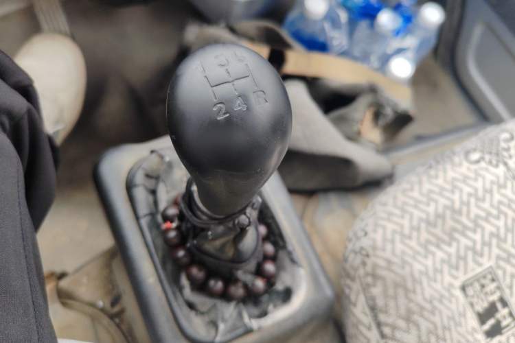 Used Wuling Zhiguang Small Truck 2016 1.2L Single-Row LSI Gear Lever