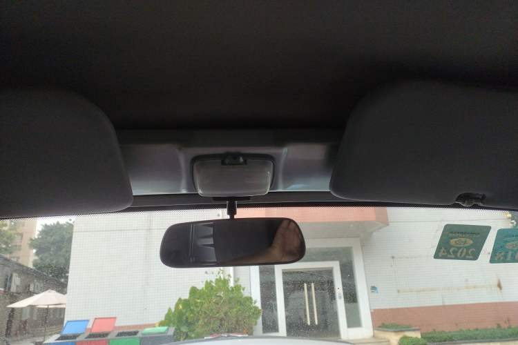 Used Wuling Zhiguang Small Truck 2016 1.2L Single-Row LSI Headliner