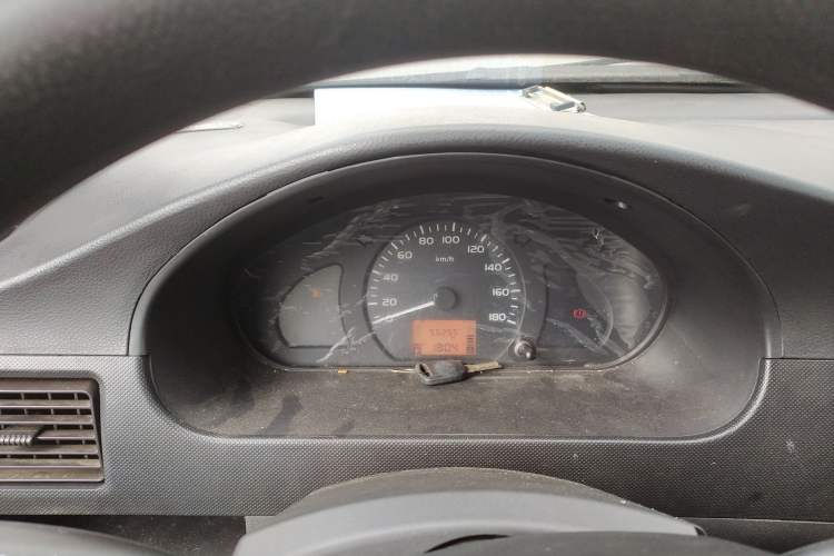 Used Wuling Zhiguang Small Truck 2016 1.2L Single-Row LSI Instrument Cluster