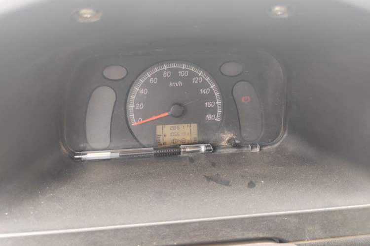 Used Wuling Zhiguang Small Truck 2016 1.2L Single-Row LSI Instrument Cluster