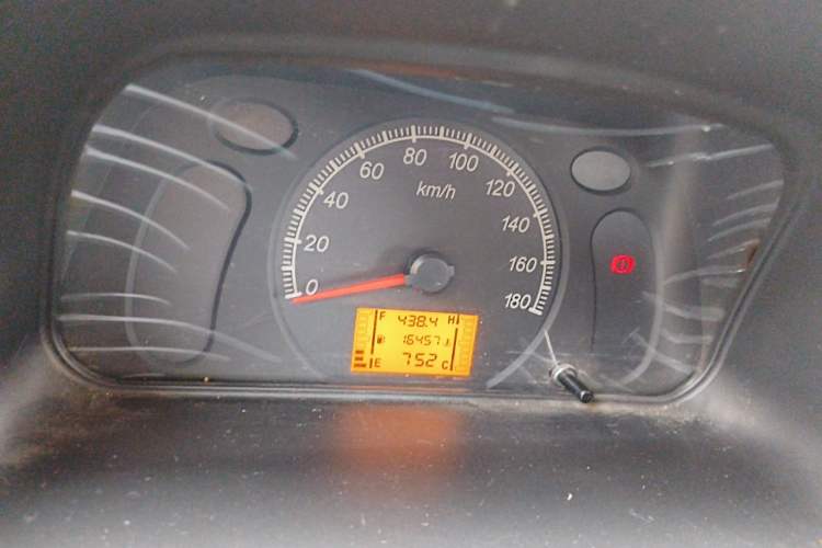 Used Wuling Zhiguang Small Truck 2016 1.2L Single-Row LSI Instrument Cluster