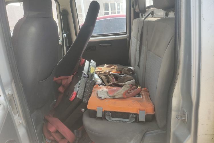 Used Wuling Zhiguang Small Truck 2016 1.2L Double-Cab LSI Left Rear Seat