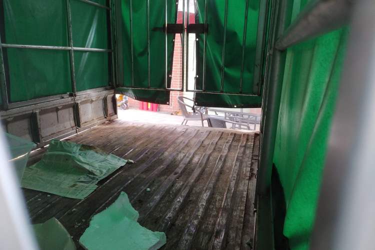 Used Wuling Zhiguang Small Truck 2016 1.2L Single-Row LSI Left Rear Seat