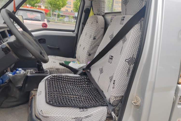 Used Wuling Zhiguang Small Truck 2016 1.2L Single-Row LSI Left Rear Seat