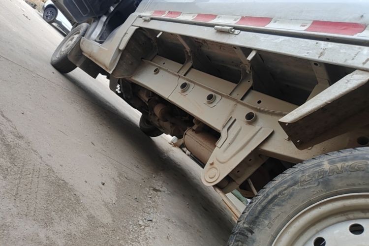 Used Wuling Zhiguang Small Truck 2016 1.2L Single-Row LSI Left Side Sill
