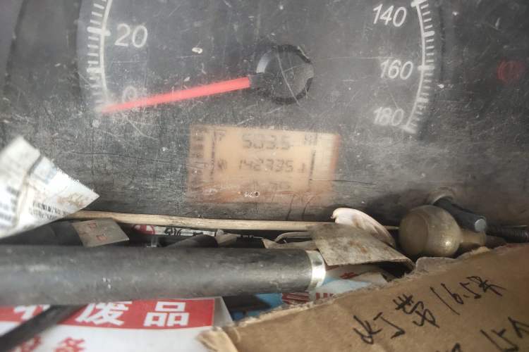 Used Wuling Zhiguang Small Truck 2016 1.2L Double-Cab LSI Odometer Close Up
