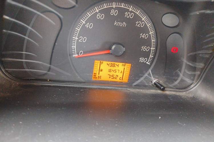 Used Wuling Zhiguang Small Truck 2016 1.2L Single-Row LSI Odometer Close Up