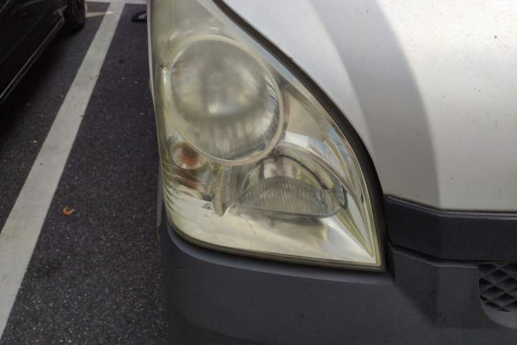 Used Wuling Zhiguang Small Truck 2016 1.2L Single-Row LSI Right Front Headlight
