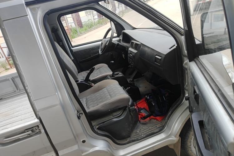 Used Wuling Zhiguang Small Truck 2016 1.2L Single-Row LSI Right Front Seat